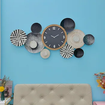 Amerikan Retro tarzı ışık lüks demir sanat yaratıcı duvar saati oturma odası sessiz sanat saati dekorasyon modern tasarım