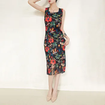 Yaz elbisesi Kolsuz 2023 Kadınlar Yeni Çiçek Baskılı Streç Miyake İssey Miyake Pilili Püsküller Moda